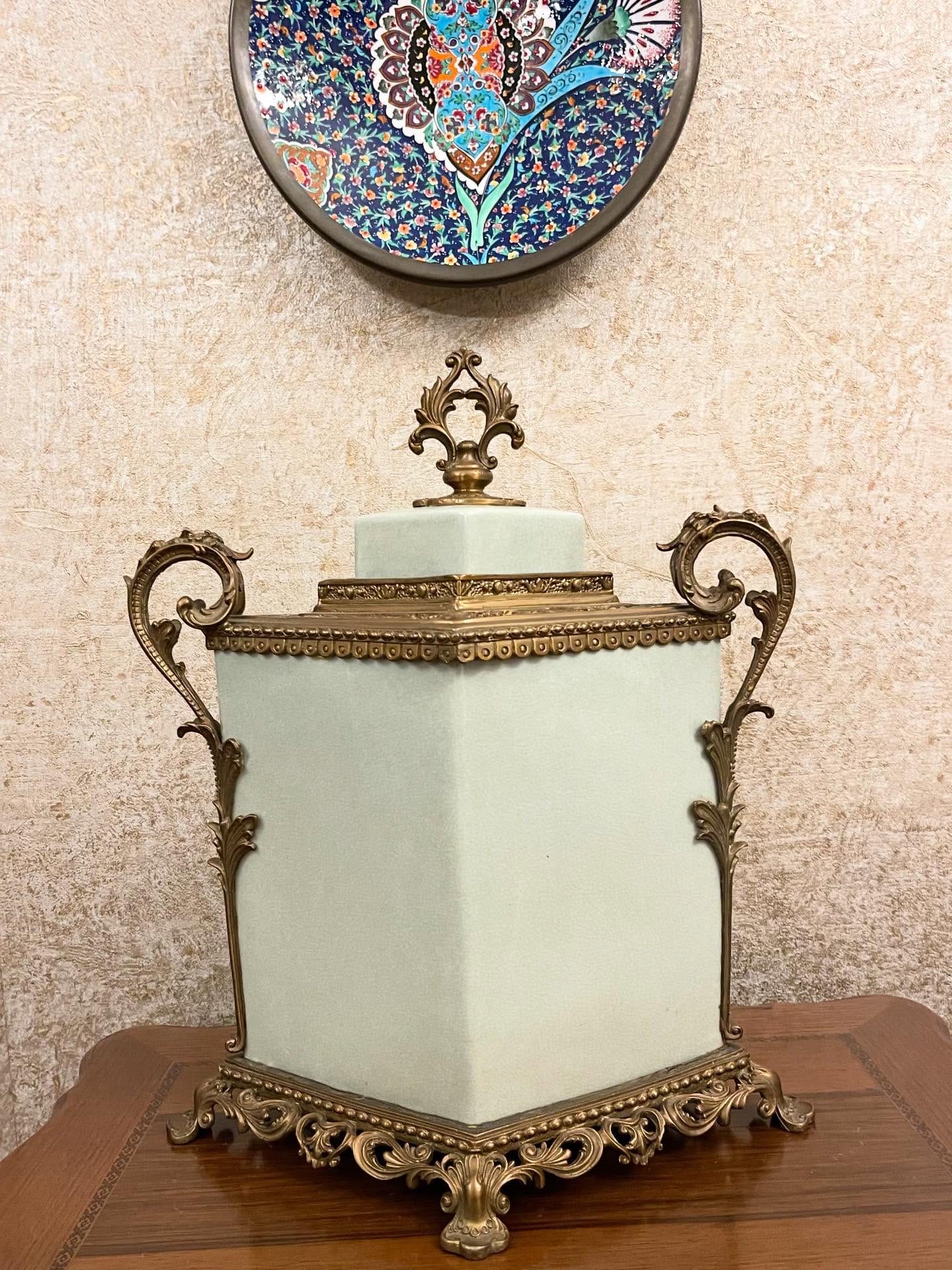 Vintage marble lidded urn
